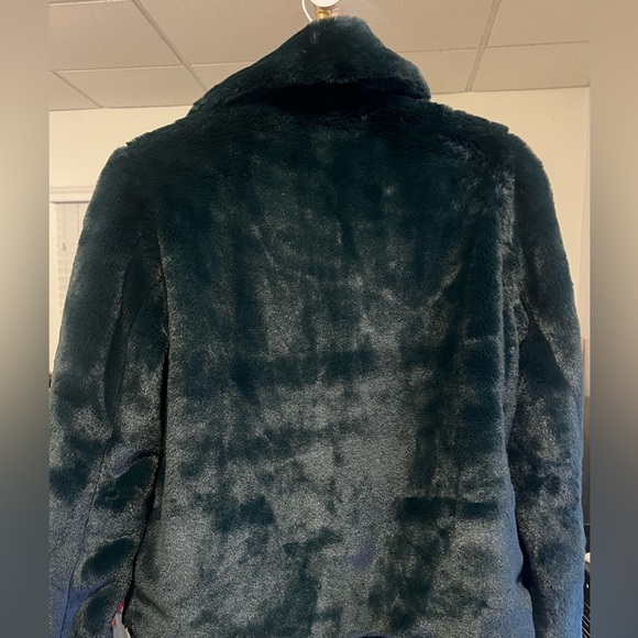 Express Faux Fur Jacket - Picture 2 of 5